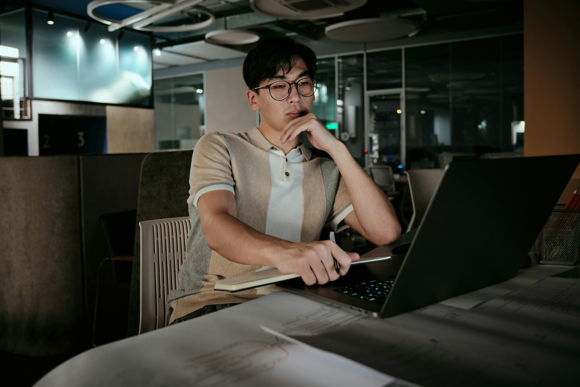 Expert Guide on Outsourcing to Vietnam: 2025 Edition